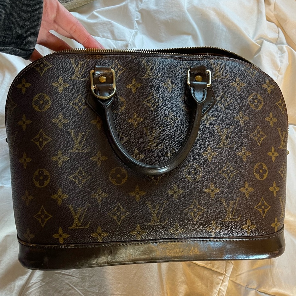 Vintage Louis Vuitton Alma PM